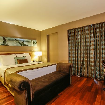 Dedeman Bostanci Istanbul Hotel & Convention Center Экстерьер фото A bedroom at the hotel