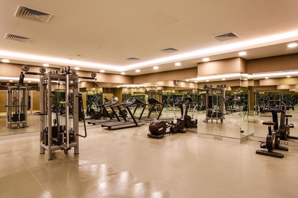 Dedeman Bostanci Istanbul Hotel & Convention Center Экстерьер фото The gym at the hotel