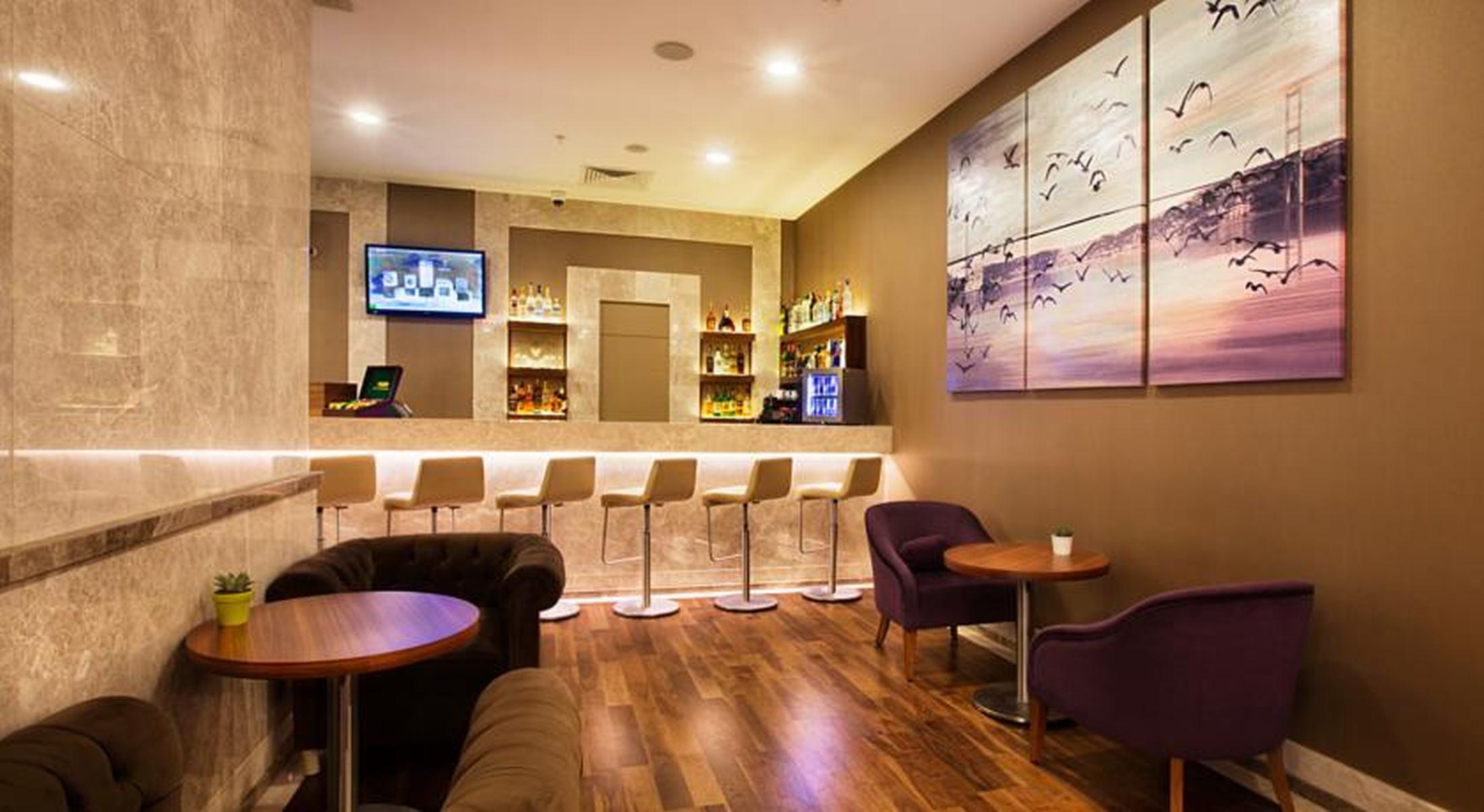 Dedeman Bostanci Istanbul Hotel & Convention Center Экстерьер фото The bar at the lounge