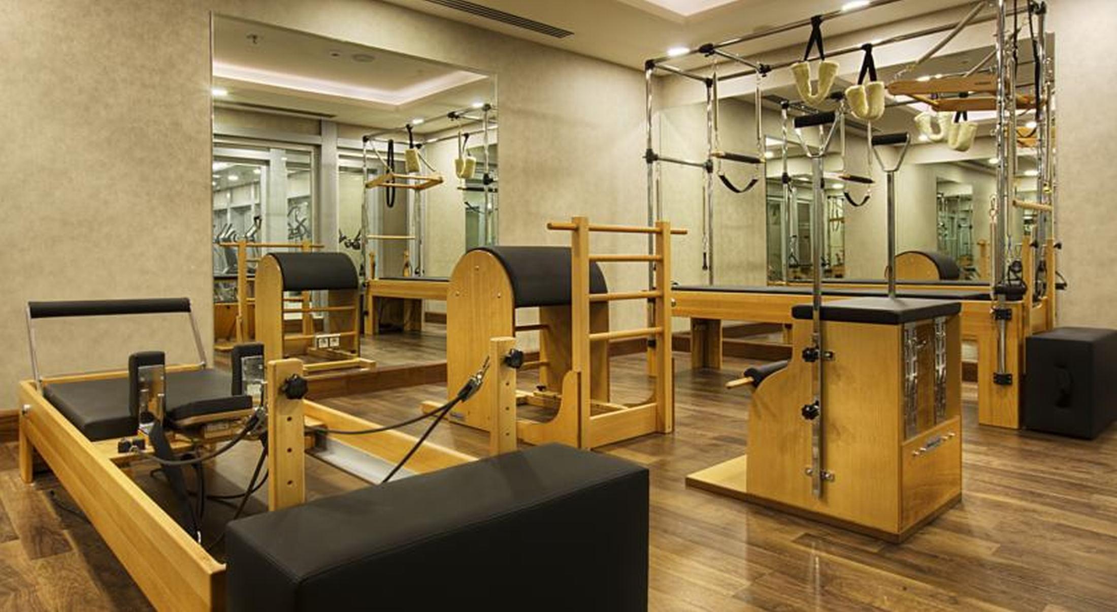 Dedeman Bostanci Istanbul Hotel & Convention Center Экстерьер фото A Pilates studio