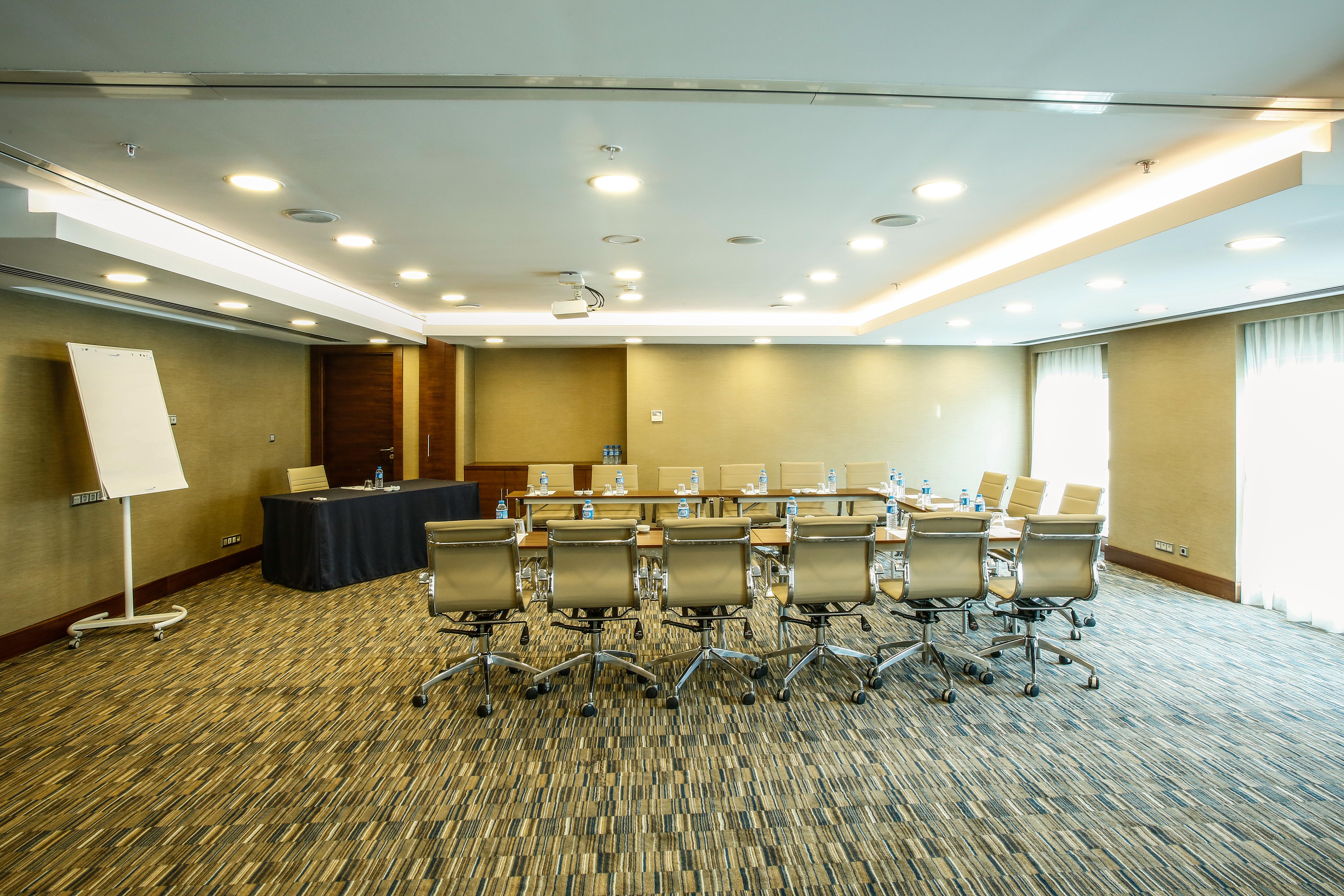 Dedeman Bostanci Istanbul Hotel & Convention Center Экстерьер фото Meeting room